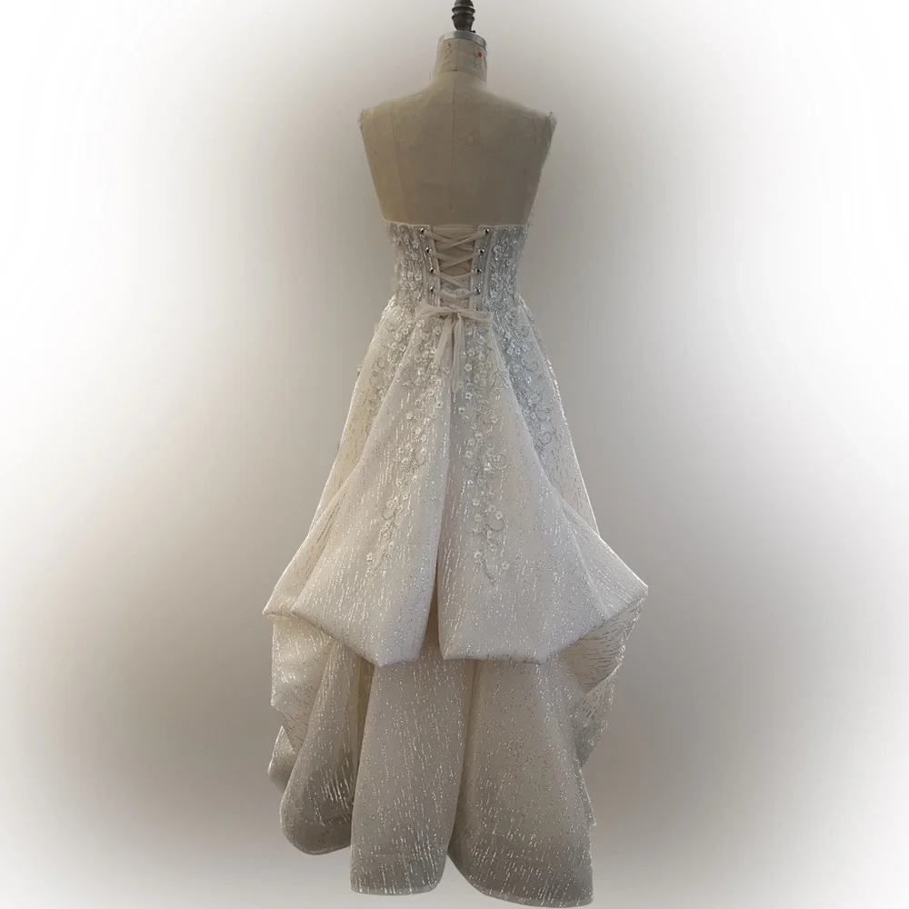 Celebrity Owned Wedding Dress - Picture 5 of 6